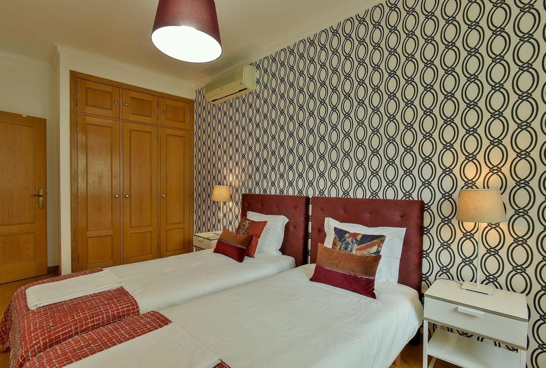 Studio Fuer 9 Personen Und 1 Kind In Lissabon, Regio De Costa De - B58348 Apartamento Lisboa